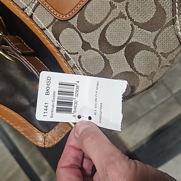 Coach small flap hobo - Picture 6 of 12